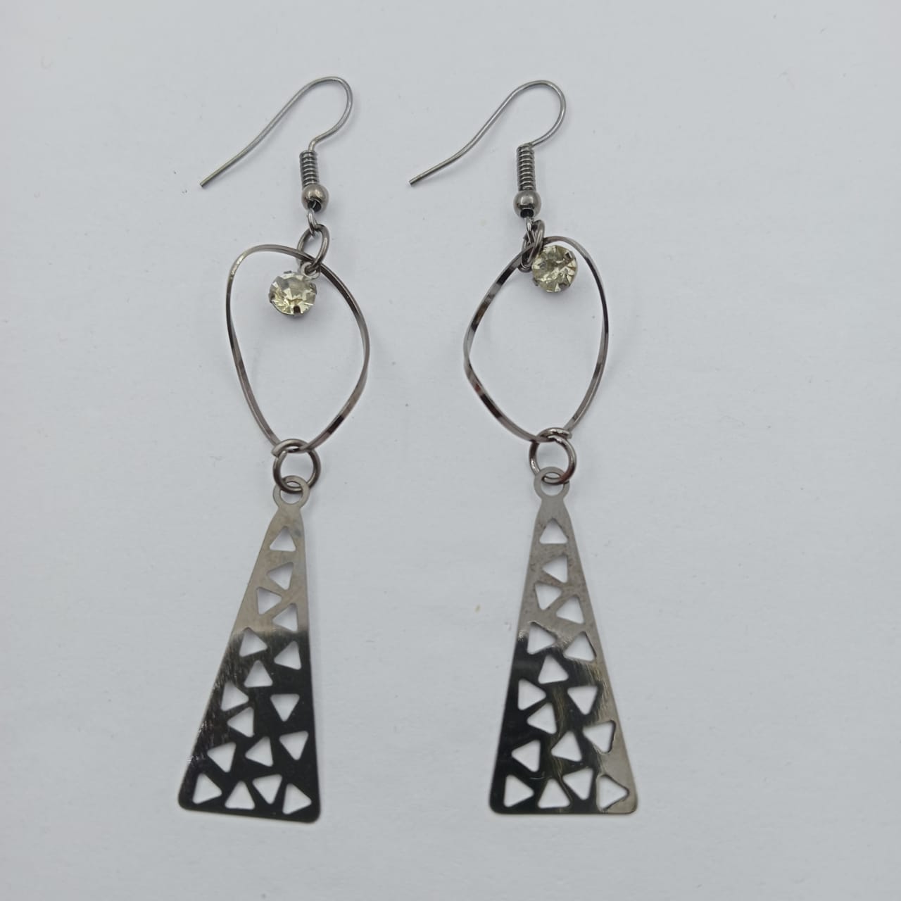 Women's Triangle Shapped Earrings (Black)